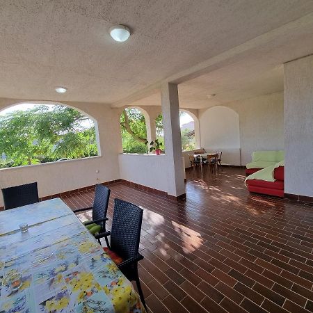 Apartment Grbac Barbat na Rabu Exteriör bild