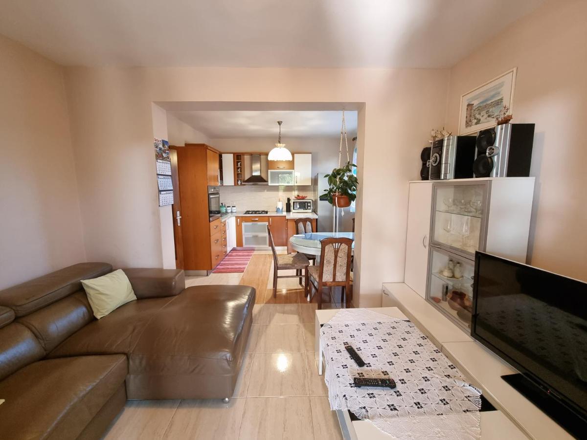 Apartment Grbac Barbat na Rabu Exteriör bild