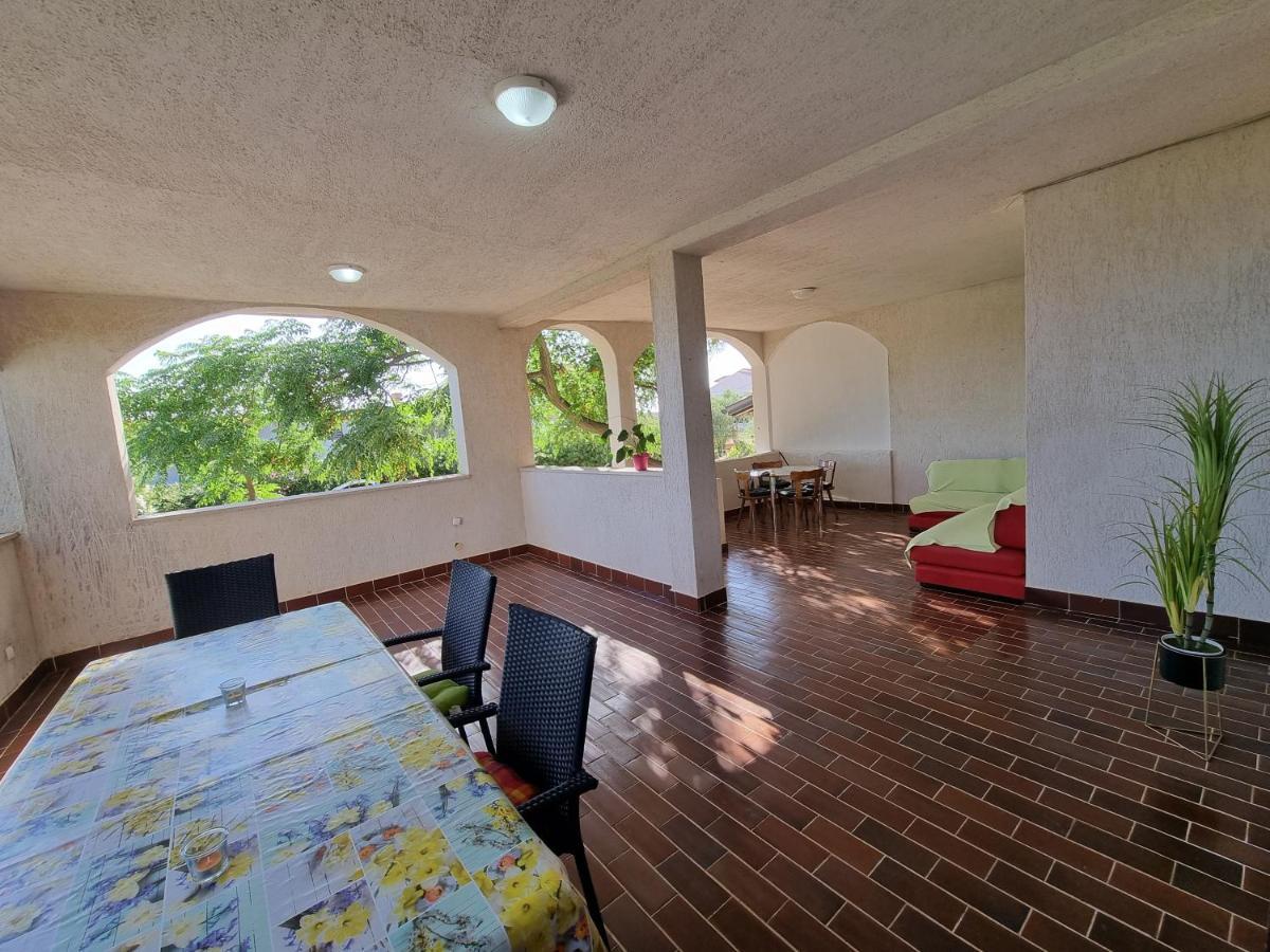 Apartment Grbac Barbat na Rabu Exteriör bild